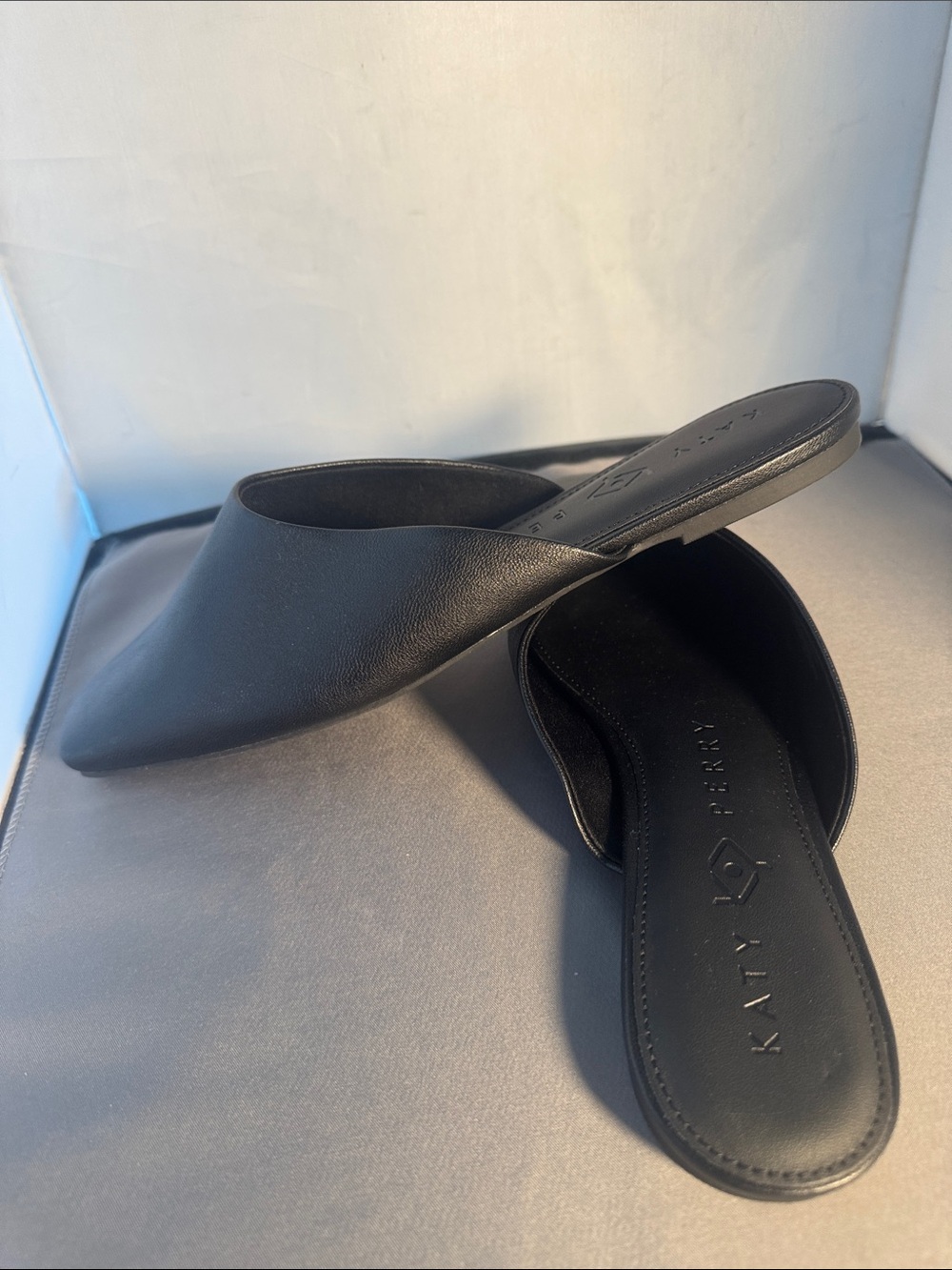 Katy Perry woman’s‎ size 9.5 Black Leather Slip-On Mules - Picture 5 of 7